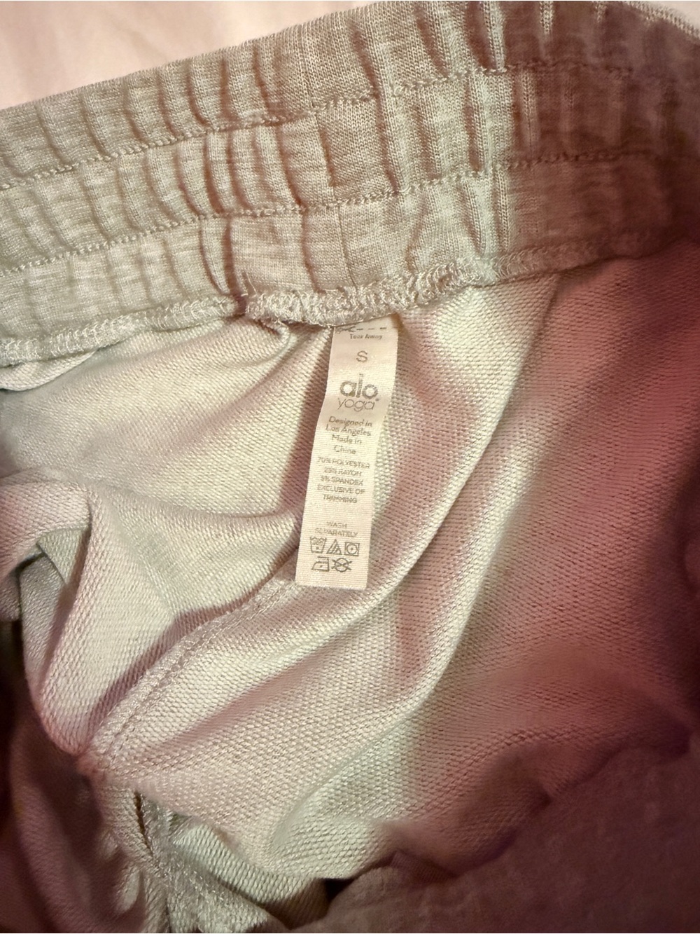 Alo Grey Women’s Lounge Shorts small - Picture 3 of 3